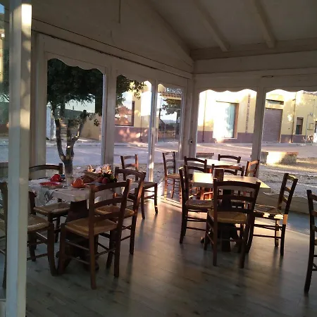 Dandana Inn