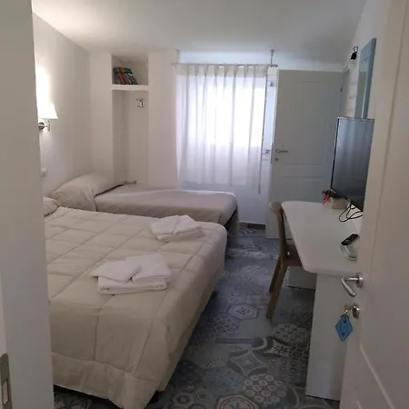 Dandana אורחן אורגוסולו