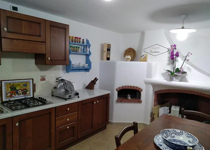 Dandana أورغوسولو